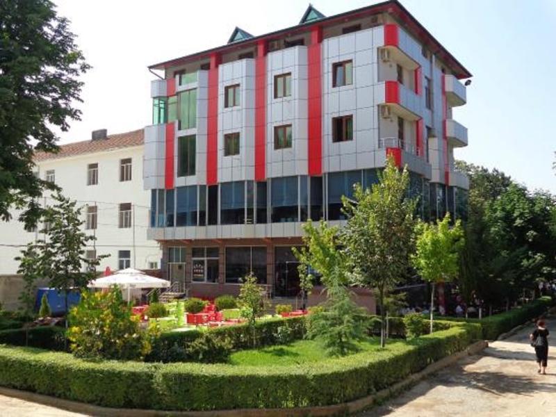Hotel Piazza Peshkopi Экстерьер фото