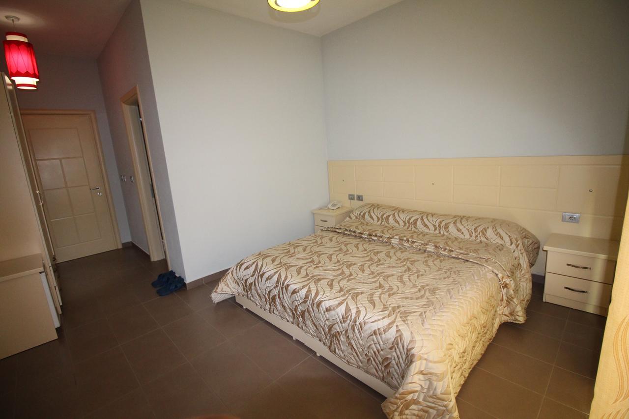 Hotel Piazza Peshkopi Экстерьер фото